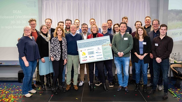 Ondertekening Deal Biobased (Ver)Bouwen